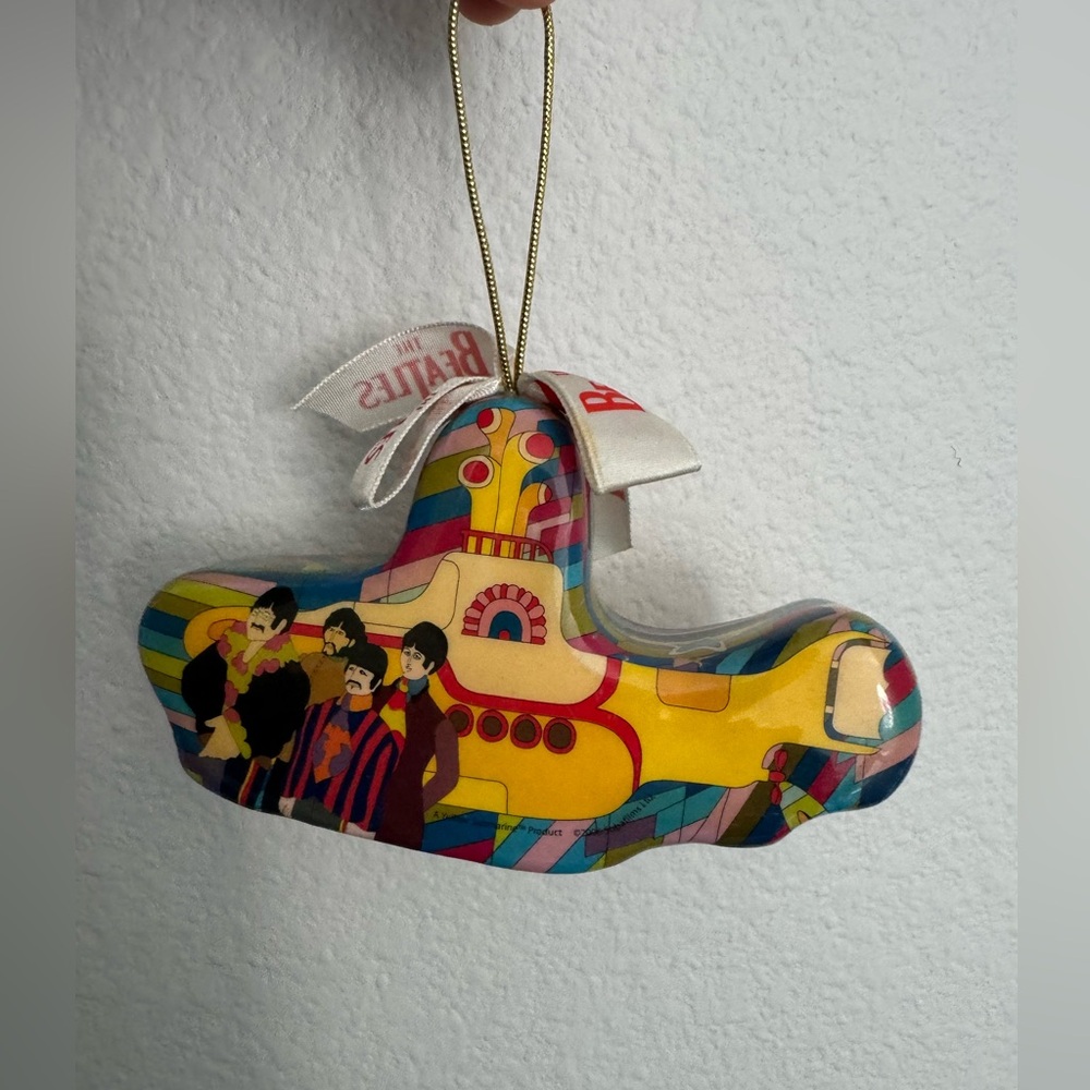 The Beatles Yellow Submarine decoupage Christmas ornament Gold Elastic Band 5"